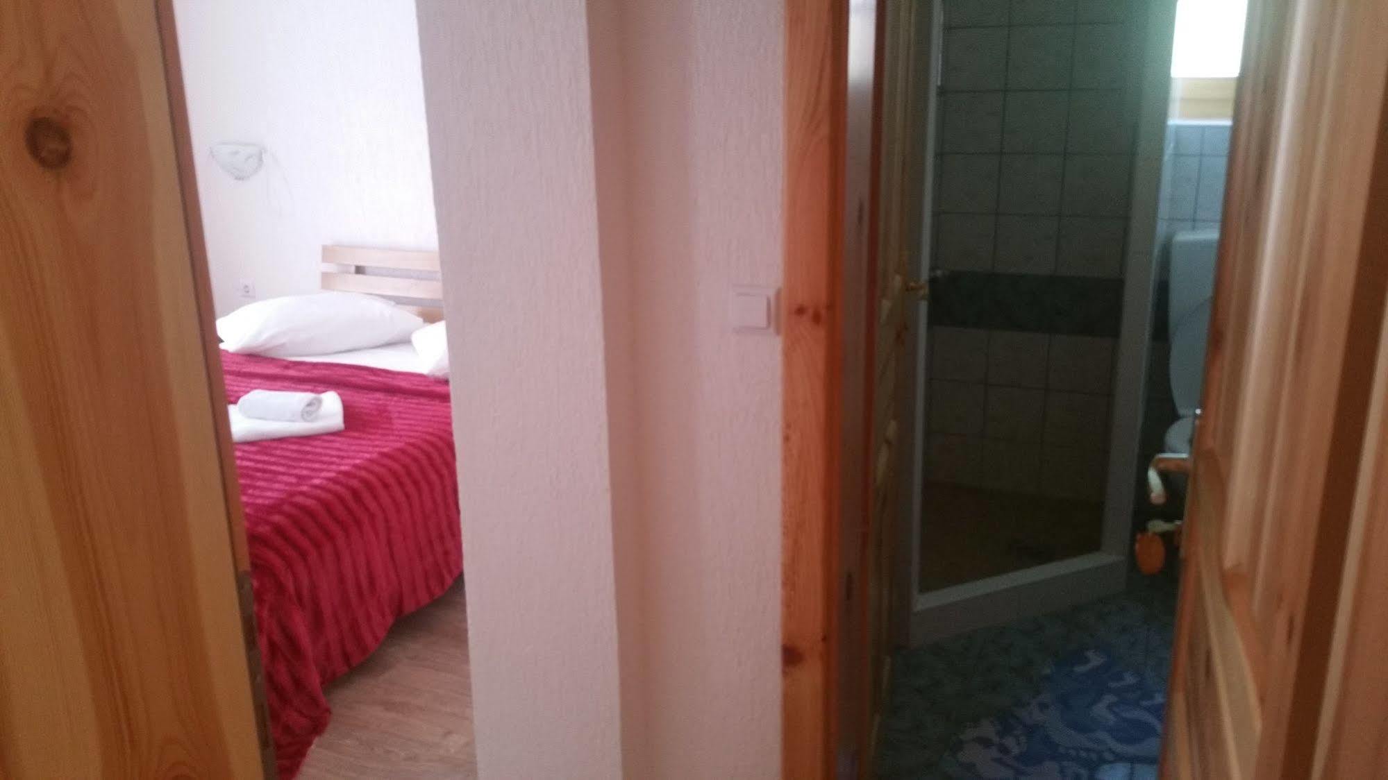 Guest House Plitvice Waterfall Plitvicka Jezera Ngoại thất bức ảnh