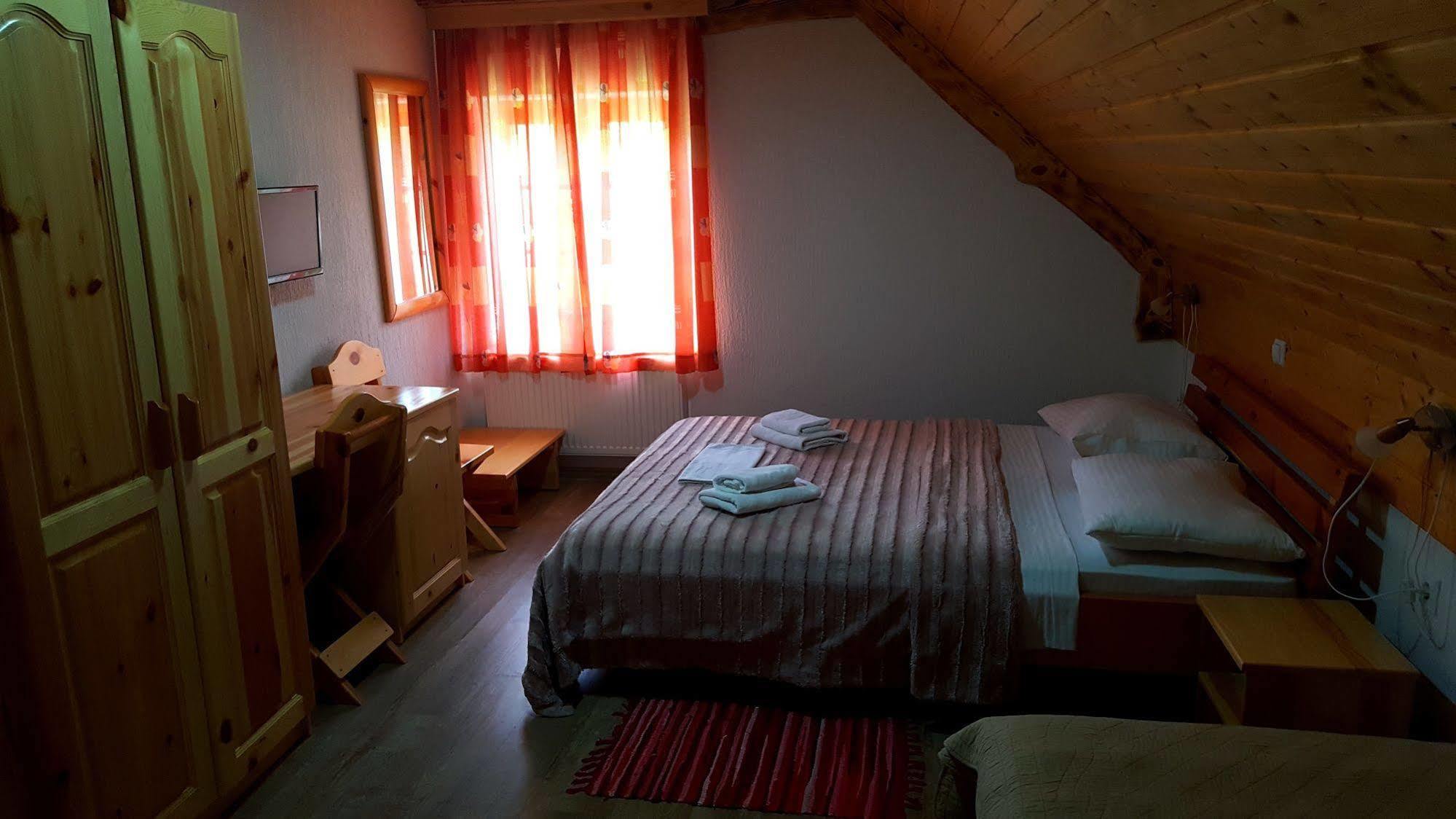 Guest House Plitvice Waterfall Plitvicka Jezera Ngoại thất bức ảnh