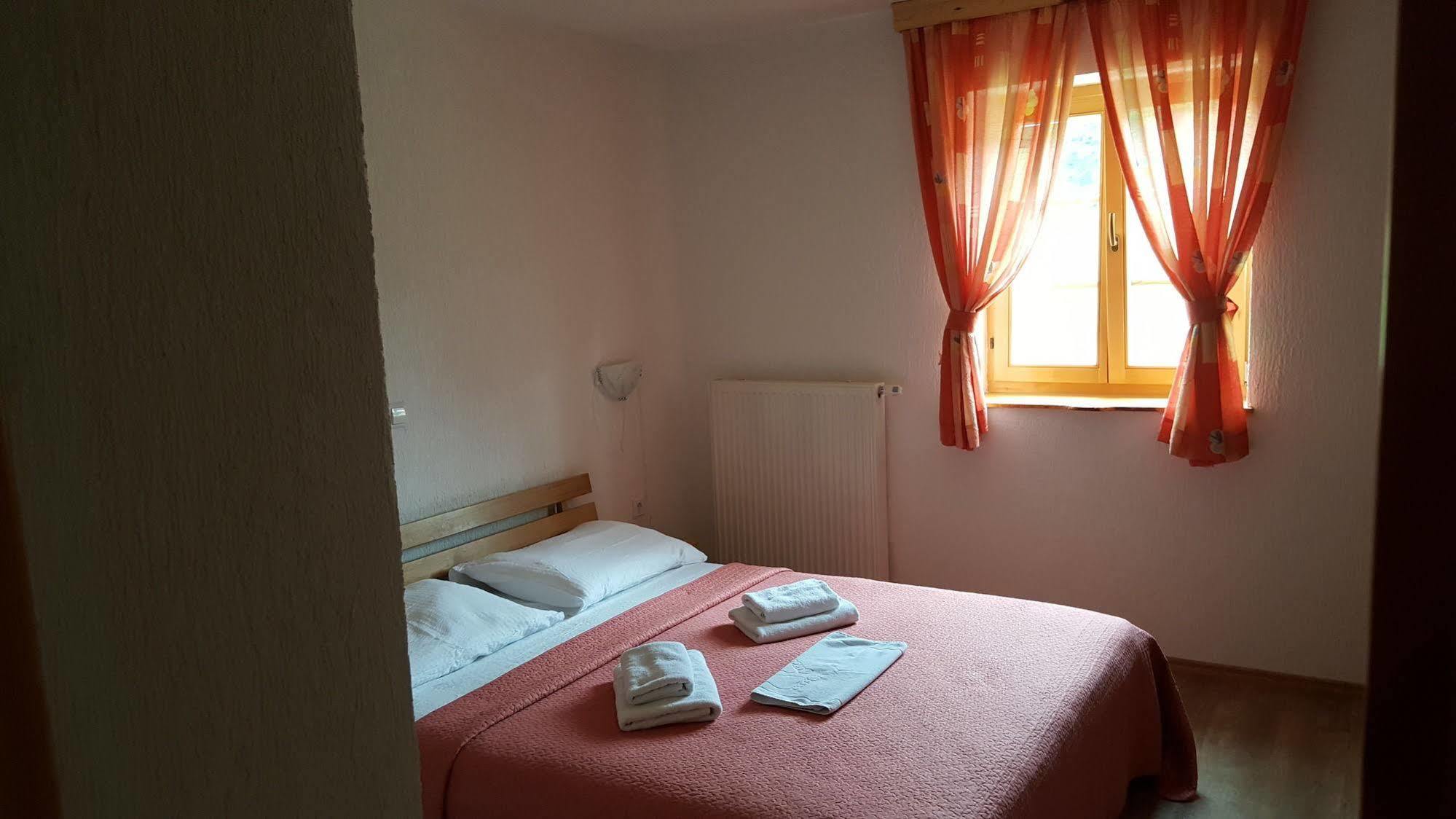 Guest House Plitvice Waterfall Plitvicka Jezera Ngoại thất bức ảnh