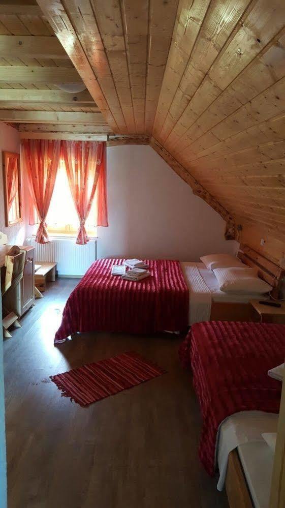 Guest House Plitvice Waterfall Plitvicka Jezera Ngoại thất bức ảnh