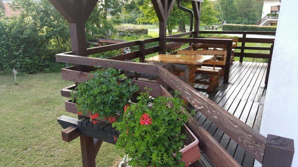 Guest House Plitvice Waterfall Plitvicka Jezera Ngoại thất bức ảnh